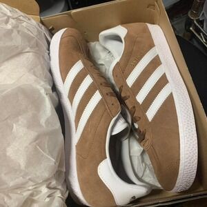 Adidas Gazelle green brownish and white 8.5 Womens